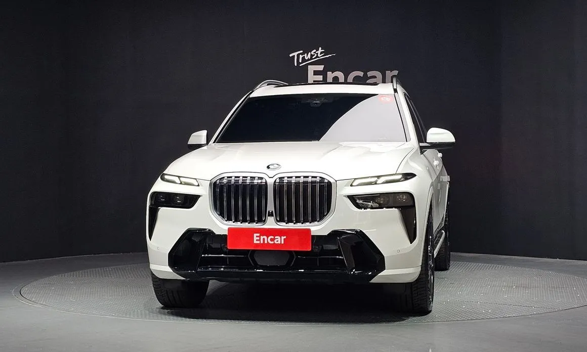 BMW X7 — фото 2