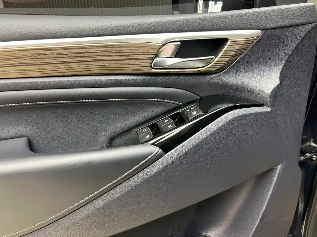 GAC Motor Trumpchi M8 — фото 6