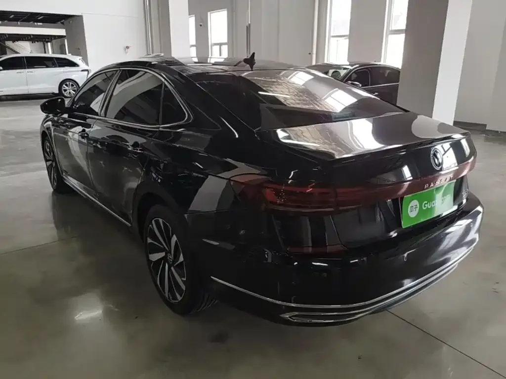 Volkswagen Passat — фото 9