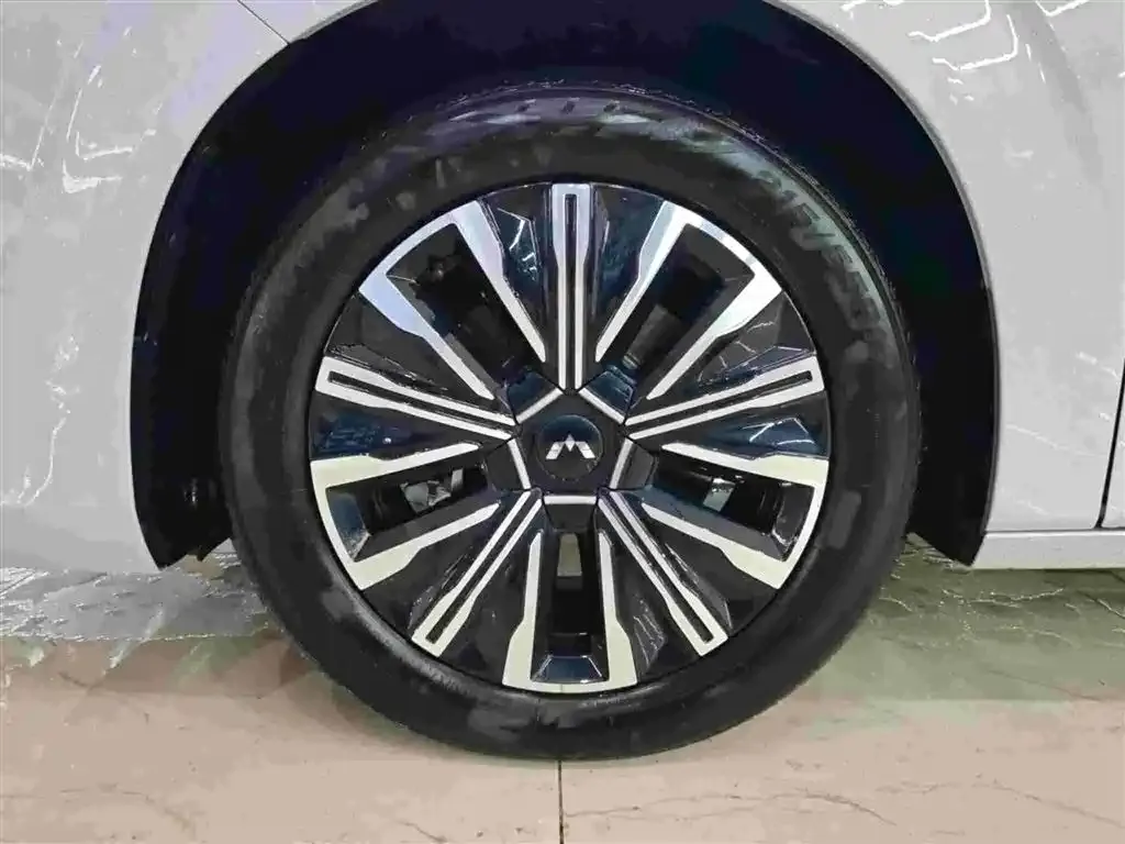 Wuling Starlight 730 New Energy — фото 3