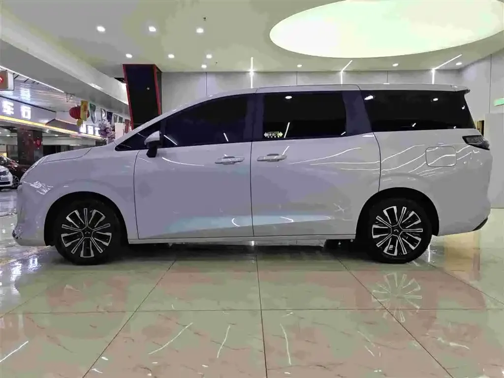 Wuling Starlight 730 New Energy — фото 6