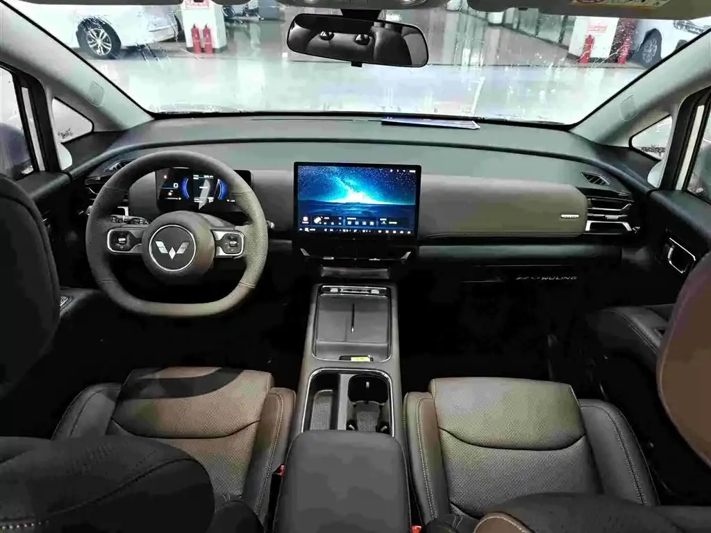 Wuling Starlight 730 New Energy — фото 9