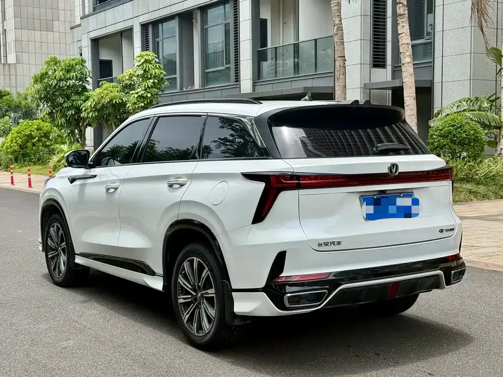 Changan CS75PLUS — фото 9