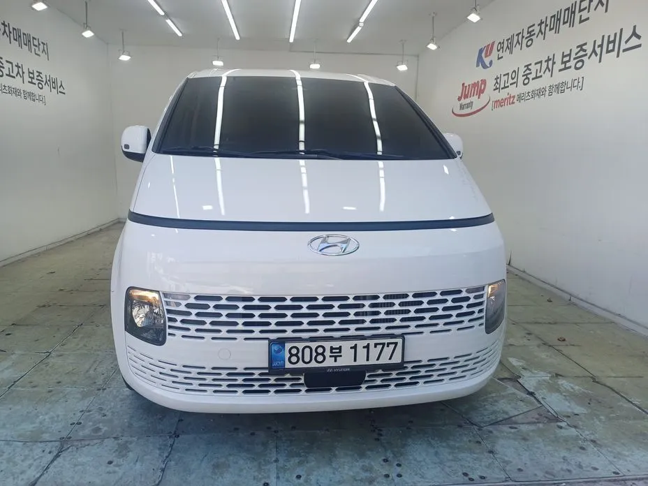 Hyundai Staria — фото 1