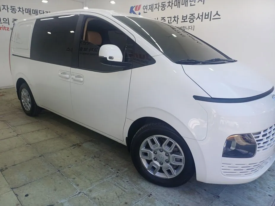 Hyundai Staria — фото 2