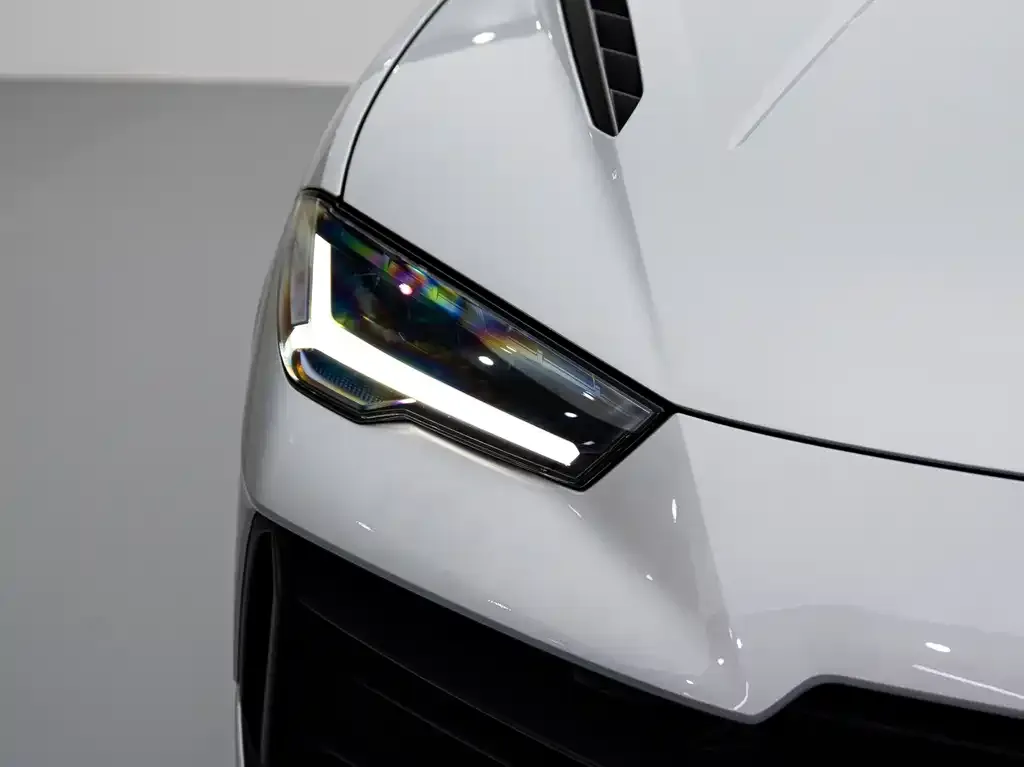 Lamborghini Urus — фото 10