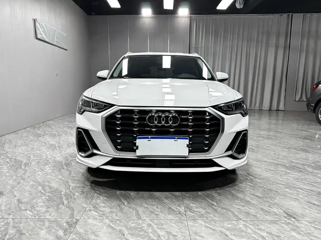 Audi Q3 — фото 5