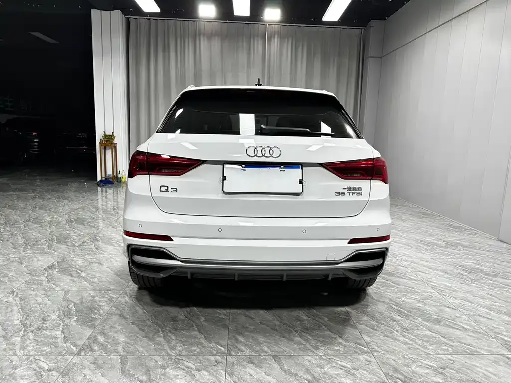 Audi Q3 — фото 8