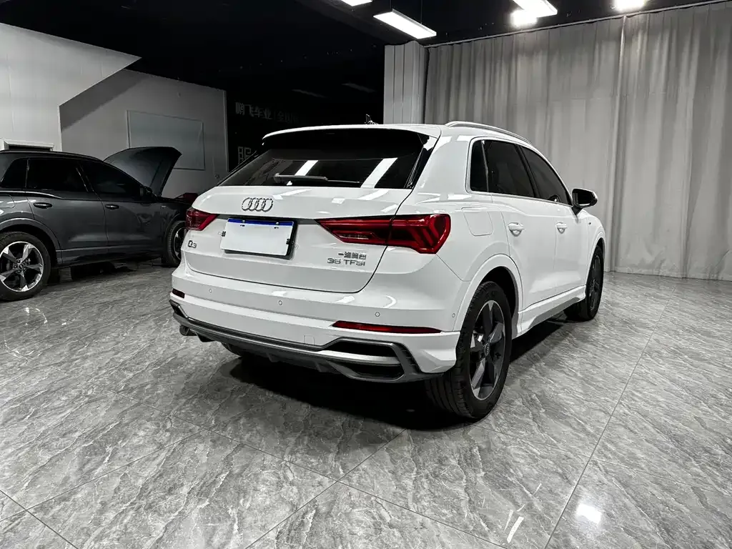 Audi Q3 — фото 9