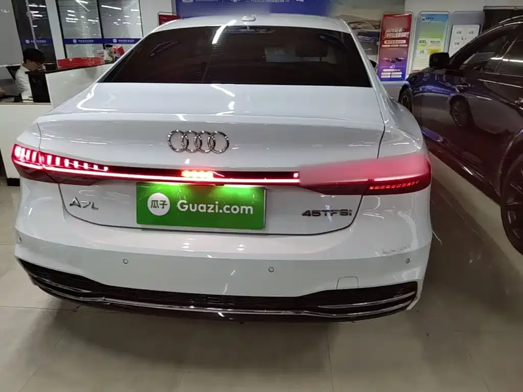 Audi A7L — фото 3