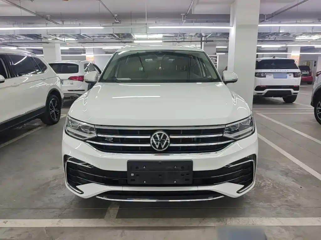 Volkswagen Tiguan L — фото 3