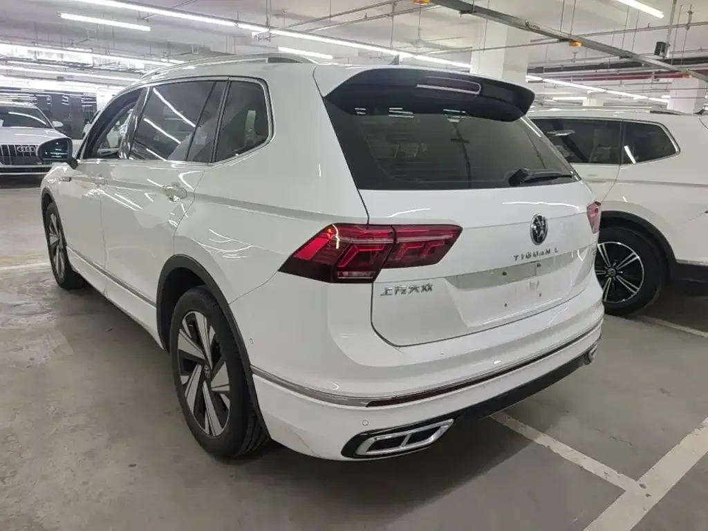 Volkswagen Tiguan L — фото 5