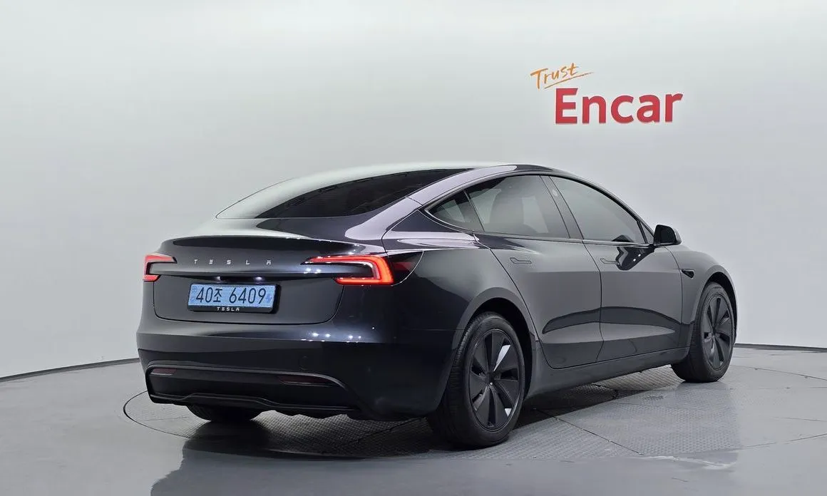 Tesla Model 3 — фото 3