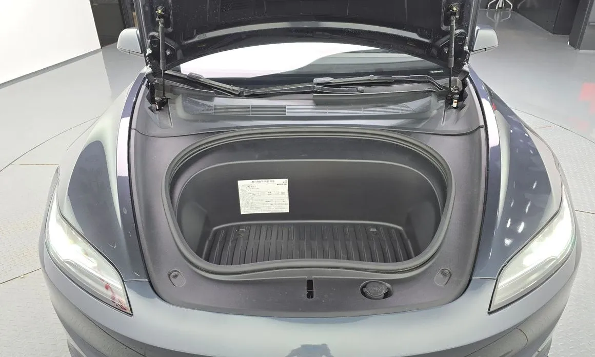 Tesla Model 3 — фото 10