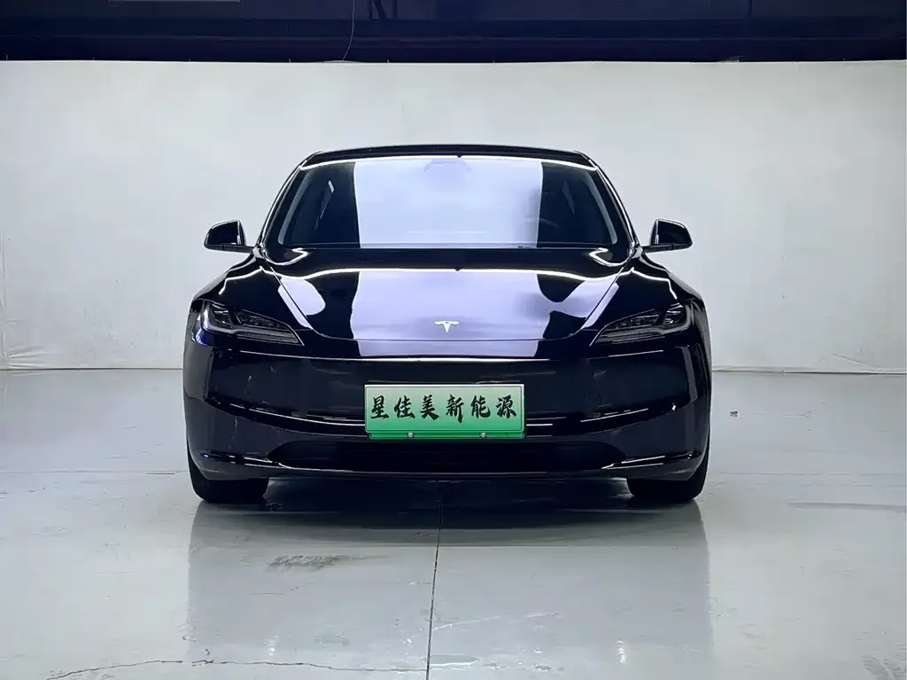 Tesla Model 3 — фото 3