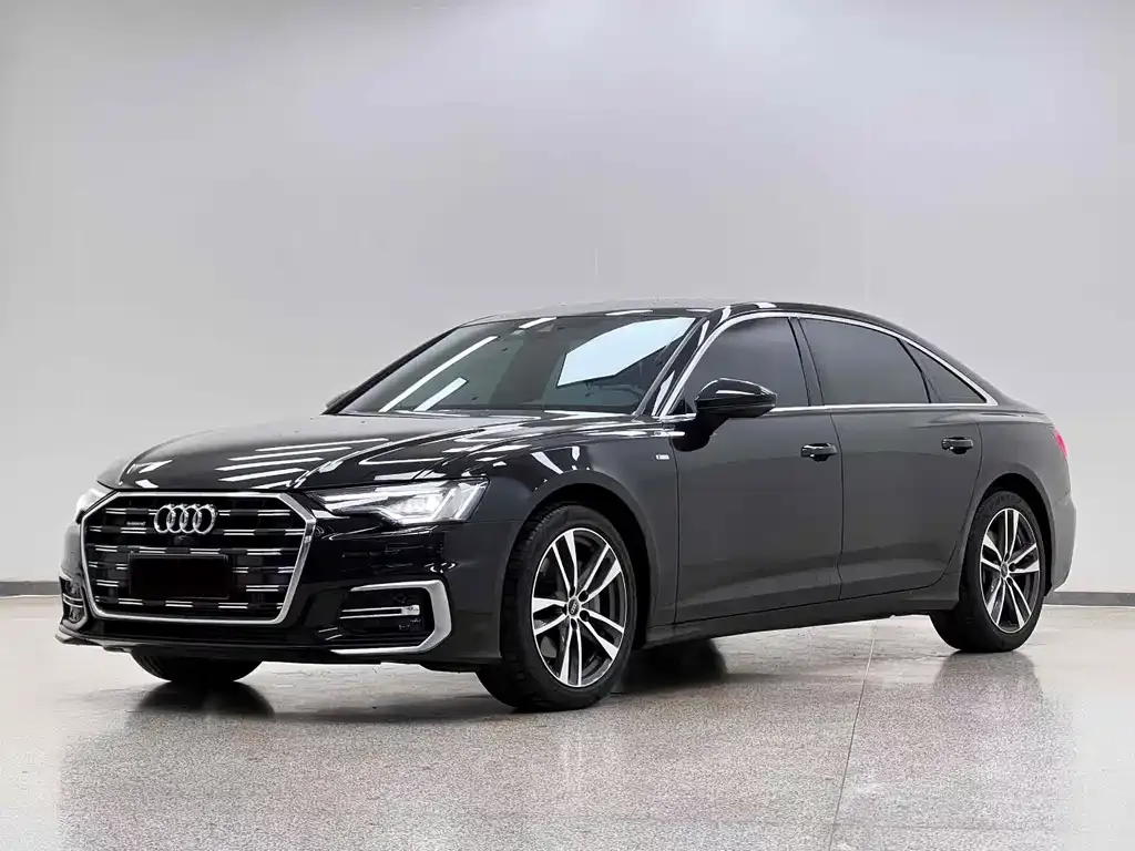 Audi A6L — фото 1