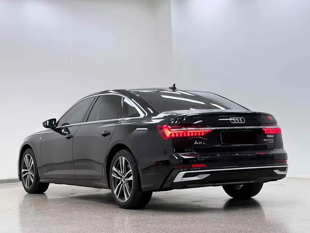 Audi A6L — фото 9