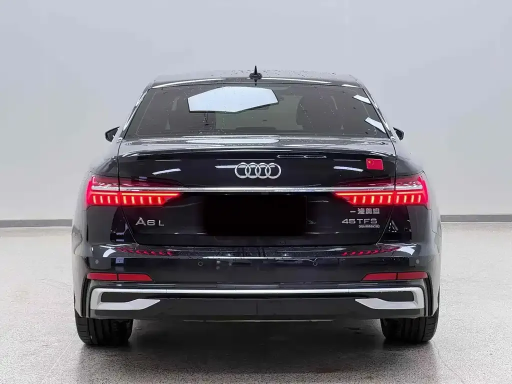 Audi A6L — фото 2