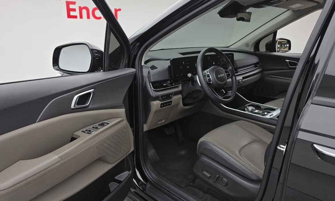 Kia Carnival — фото 10
