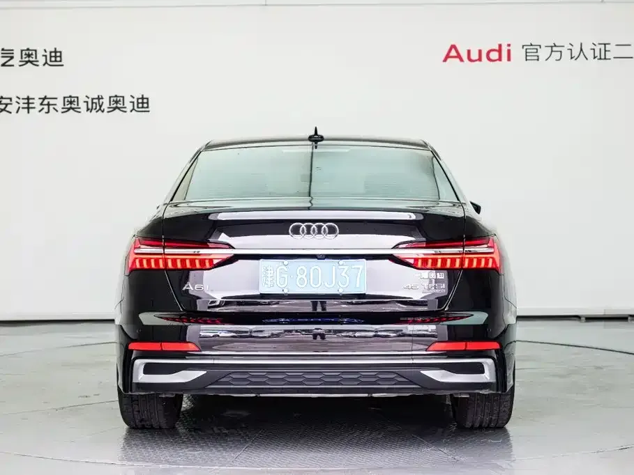 Audi A6L — фото 2