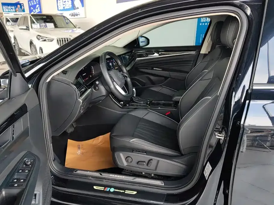 Volkswagen Passat — фото 6