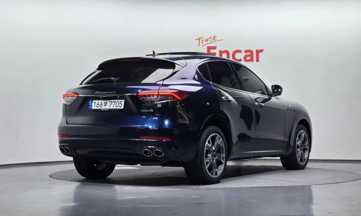 Maserati Levante — фото 2