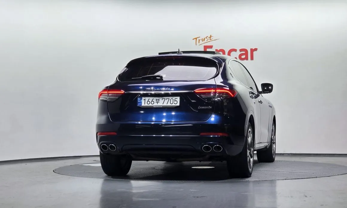Maserati Levante — фото 4