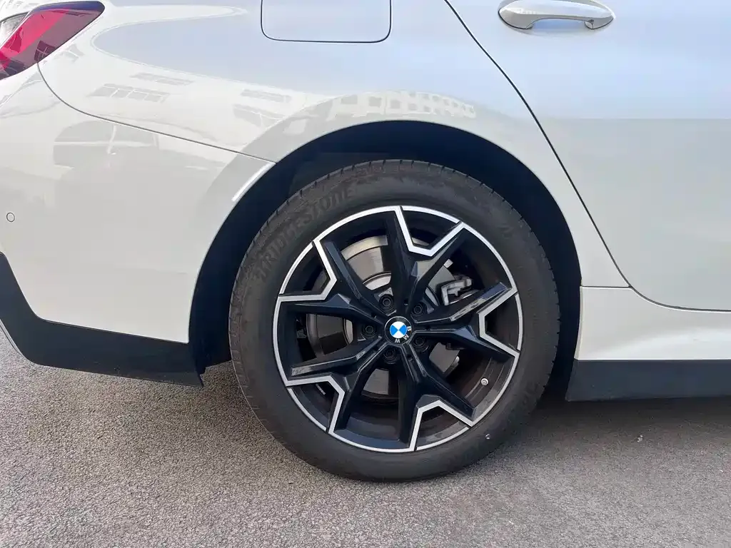 BMW i3 — фото 7
