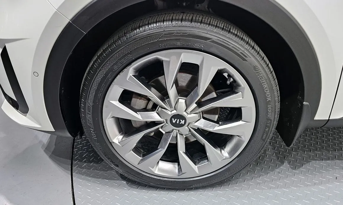 Kia Sorento — фото 5