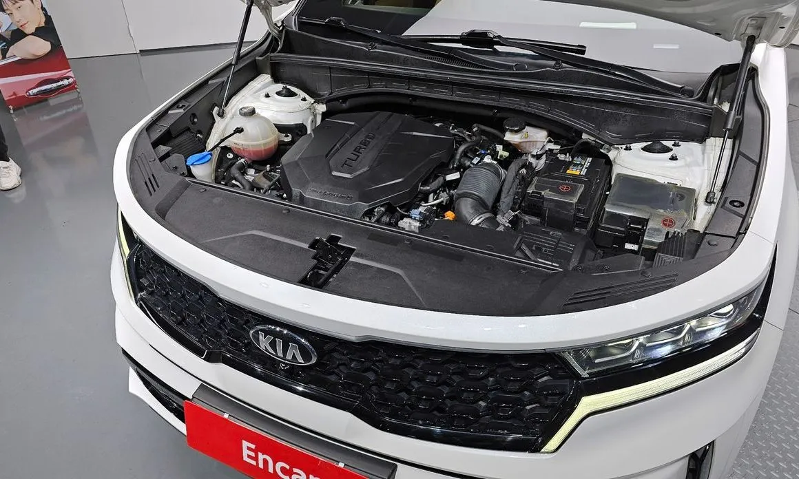 Kia Sorento — фото 8