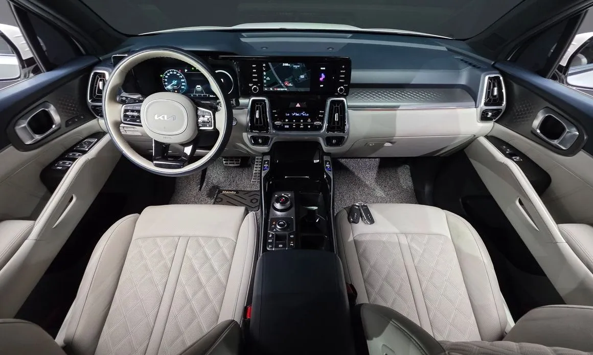 Kia Sorento — фото 10