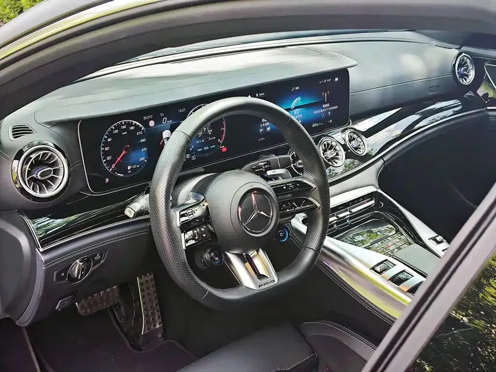 Mercedes-Benz AMG GT — фото 4