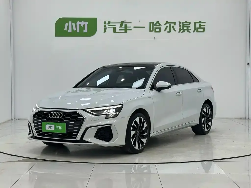 Audi A3 — фото 1