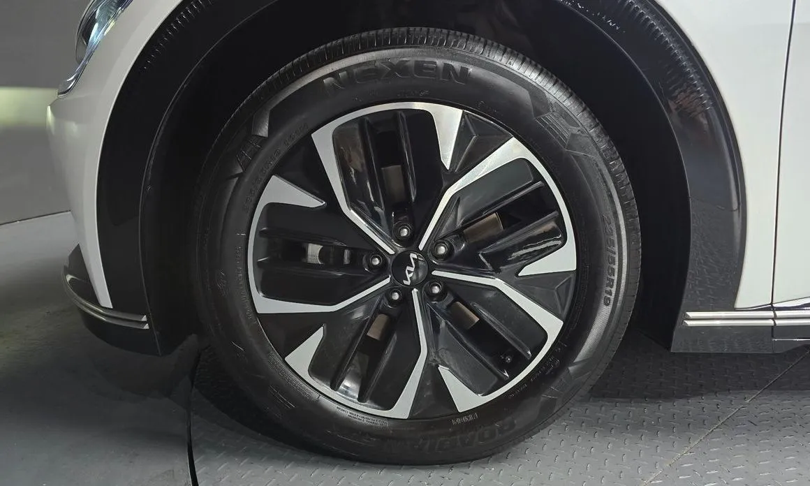 Kia EV6 — фото 7