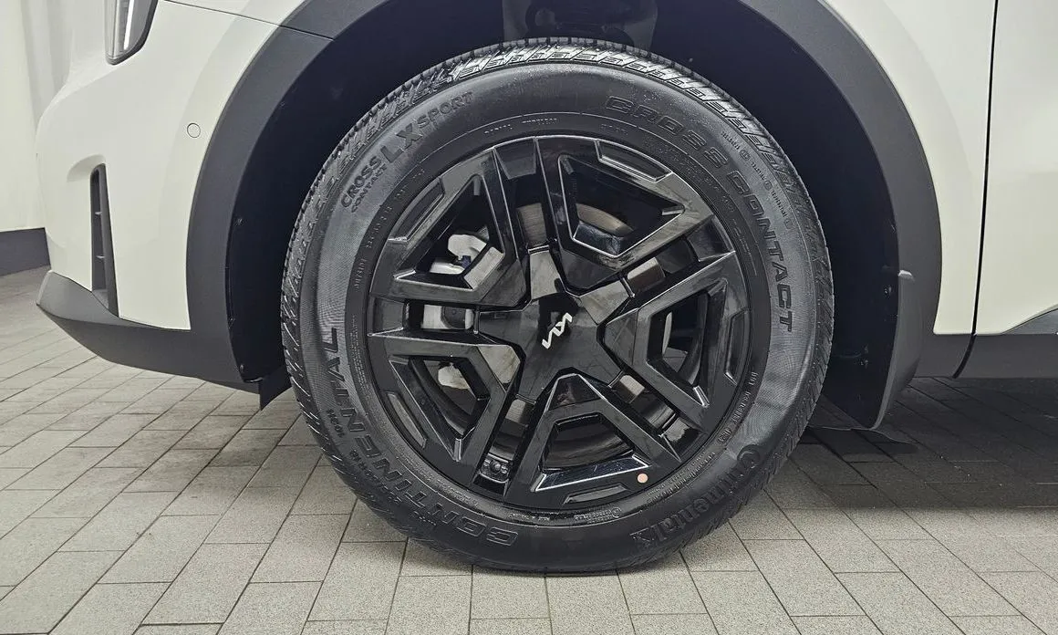 Kia Sorento — фото 9