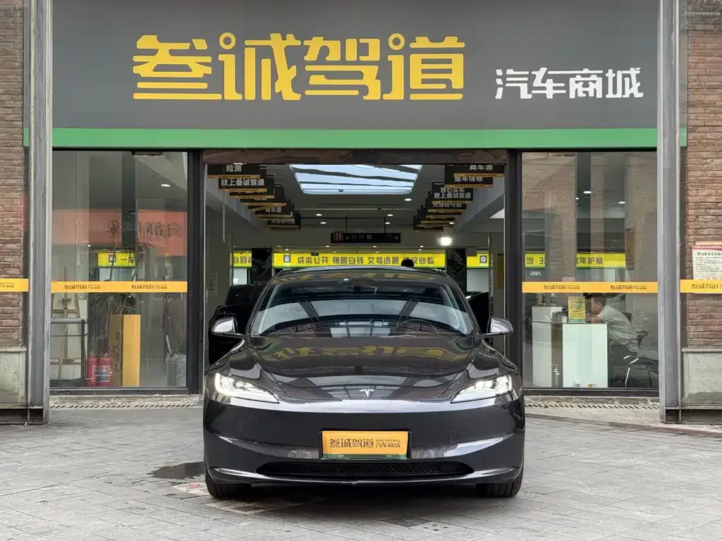 Tesla Model 3 — фото 6