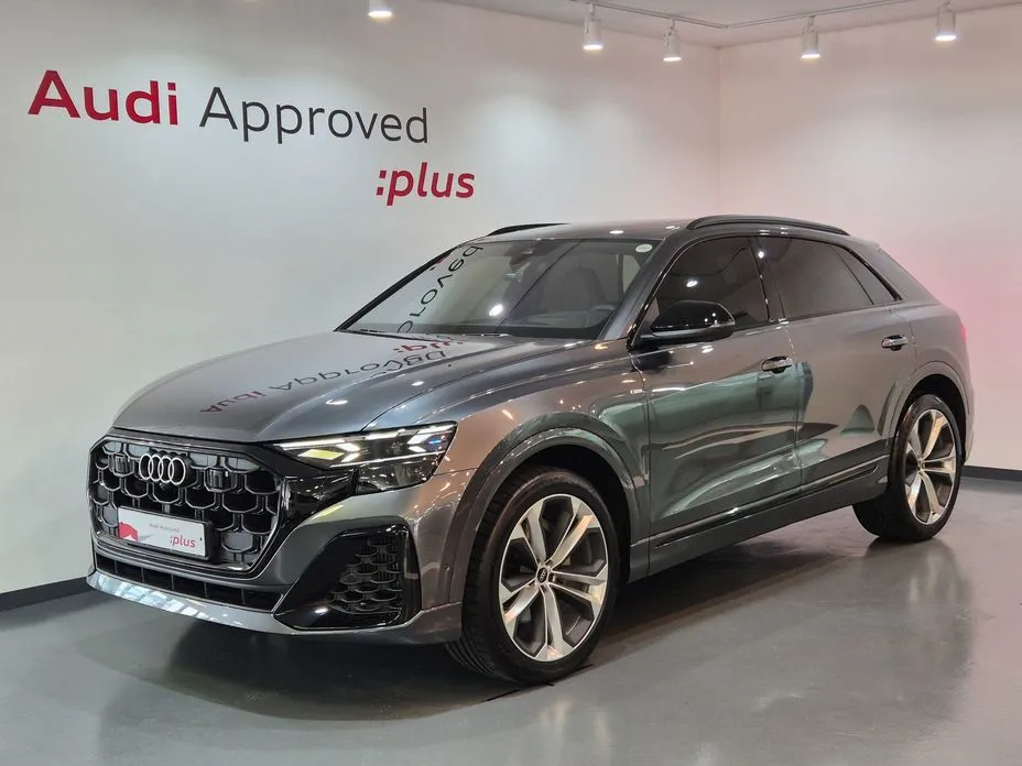 Audi Q8 — фото 1