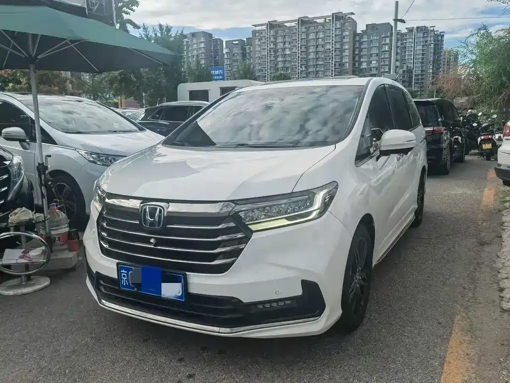 Honda Odyssey — фото 1