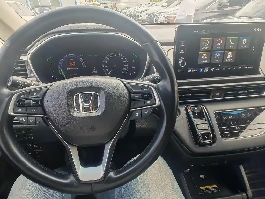 Honda Odyssey — фото 10
