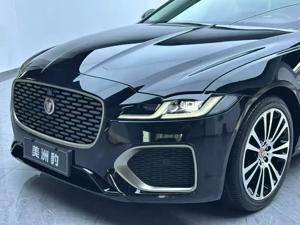 Jaguar XFL — фото 9