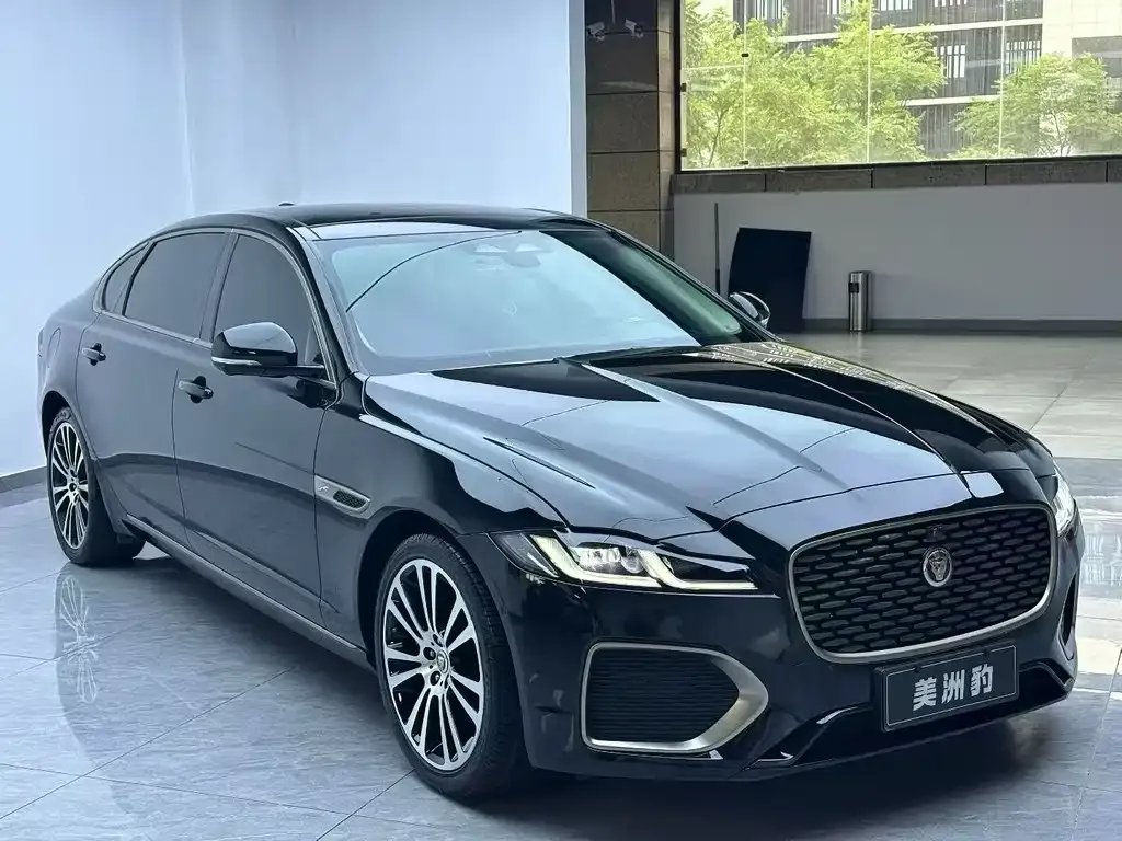 Jaguar XFL — фото 2