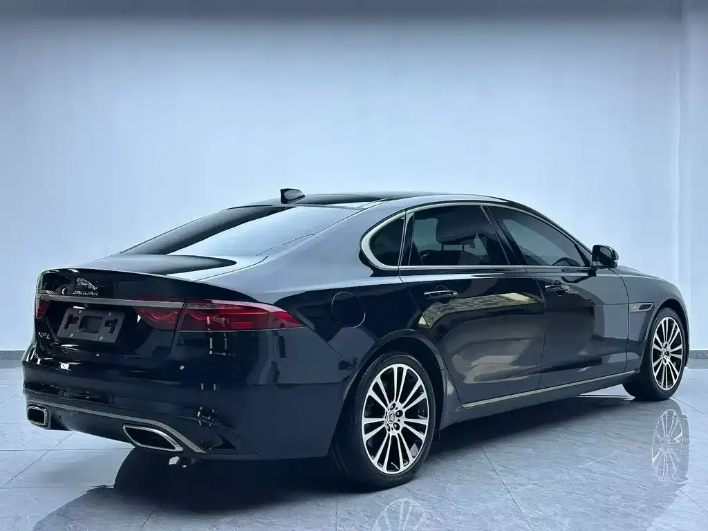 Jaguar XFL — фото 7