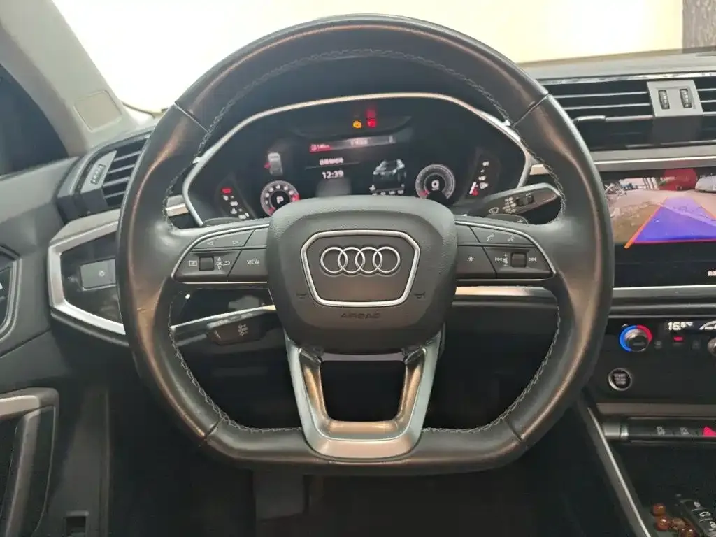 Audi Q3 — фото 4