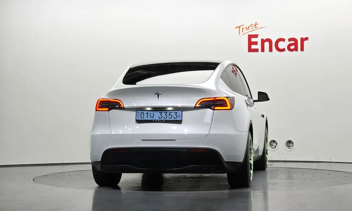 Tesla Model Y — фото 4