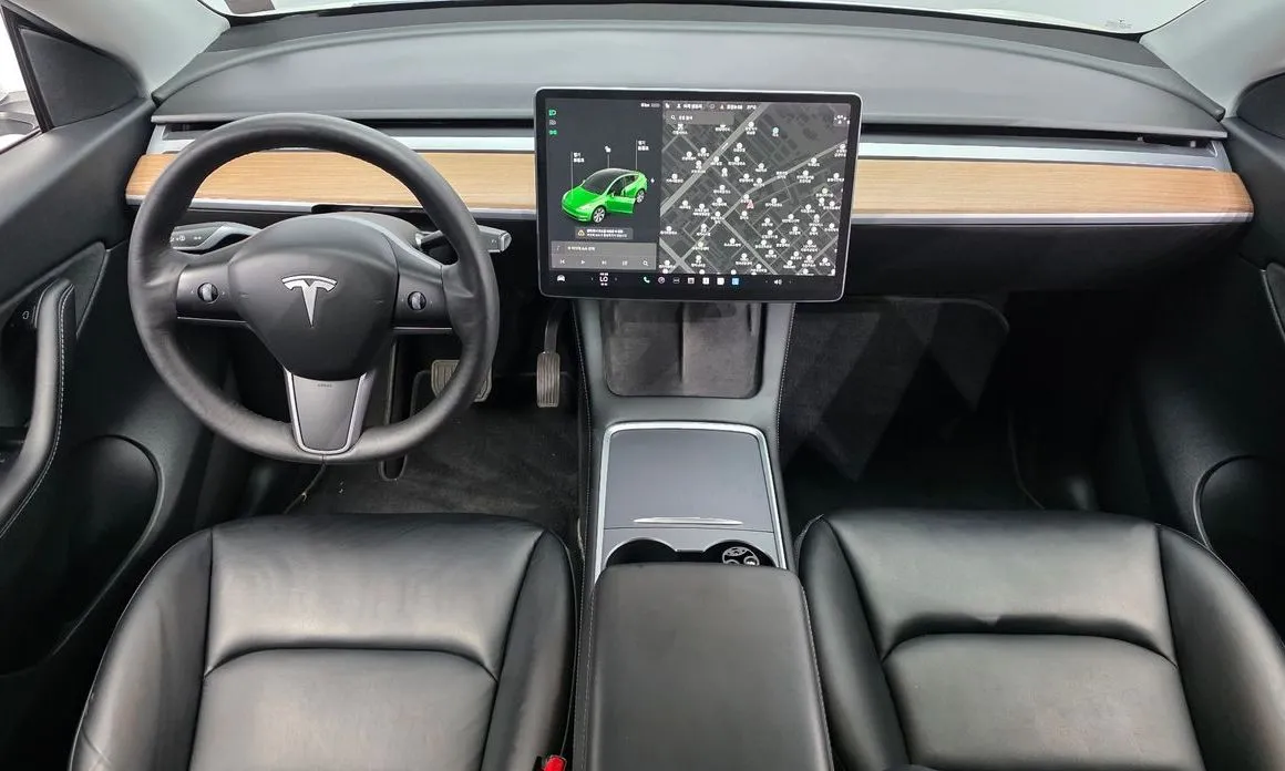 Tesla Model Y — фото 7