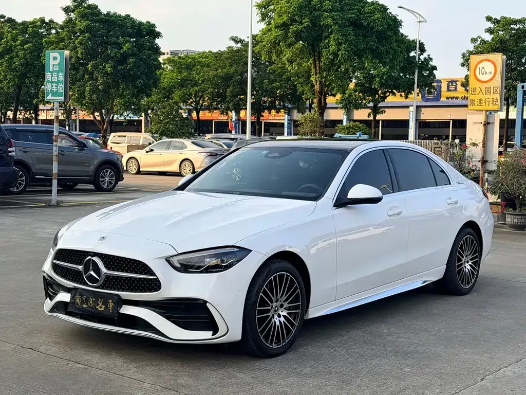 Mercedes-Benz C-Class — фото 1