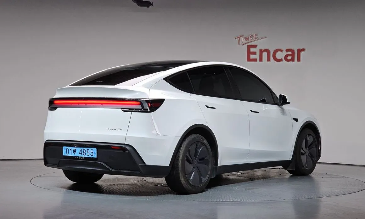 Tesla Model Y — фото 5