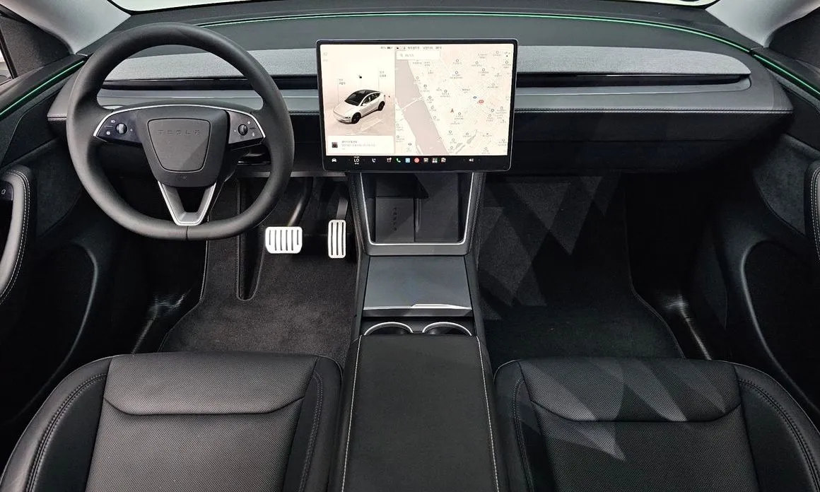 Tesla Model Y — фото 10