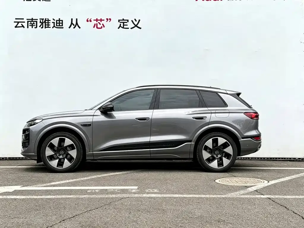Audi Q6L e-tron — фото 4
