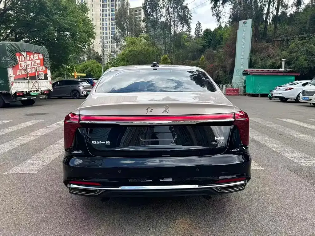 Hongqi H5 — фото 9